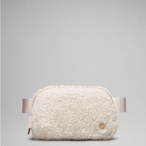 Lululemon Everywhere Belt Bag 1L Fleece